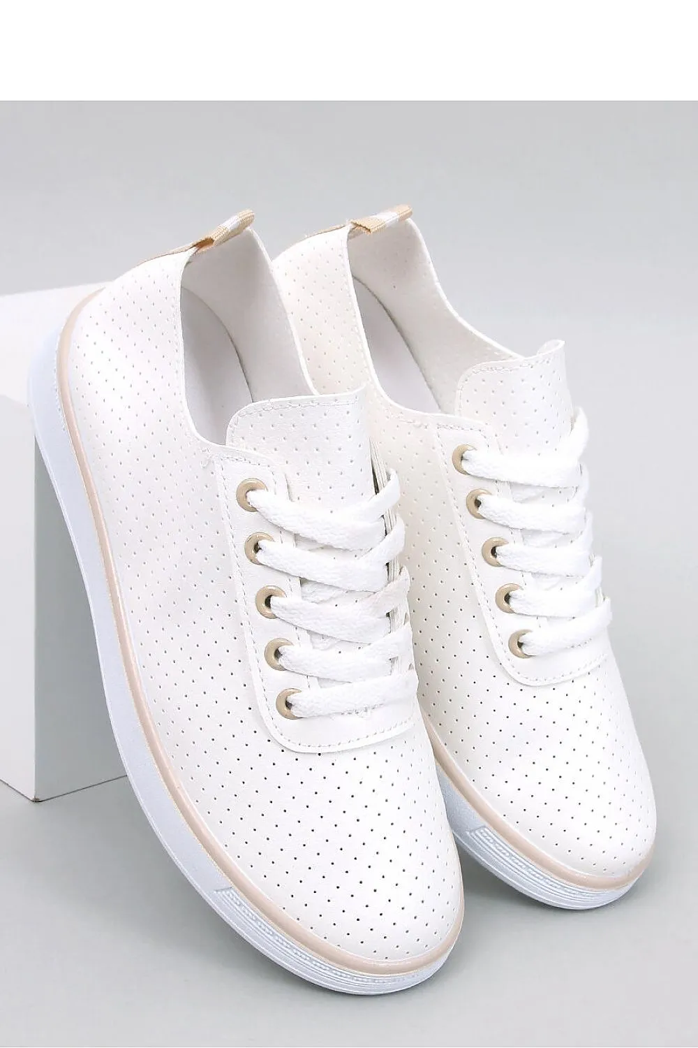 Sneakers model 194611 Inello